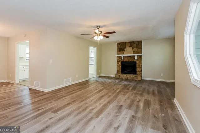 $1,820 | 8050 Sumit Wood Drive Northwest, Kennesaw, GA 30152