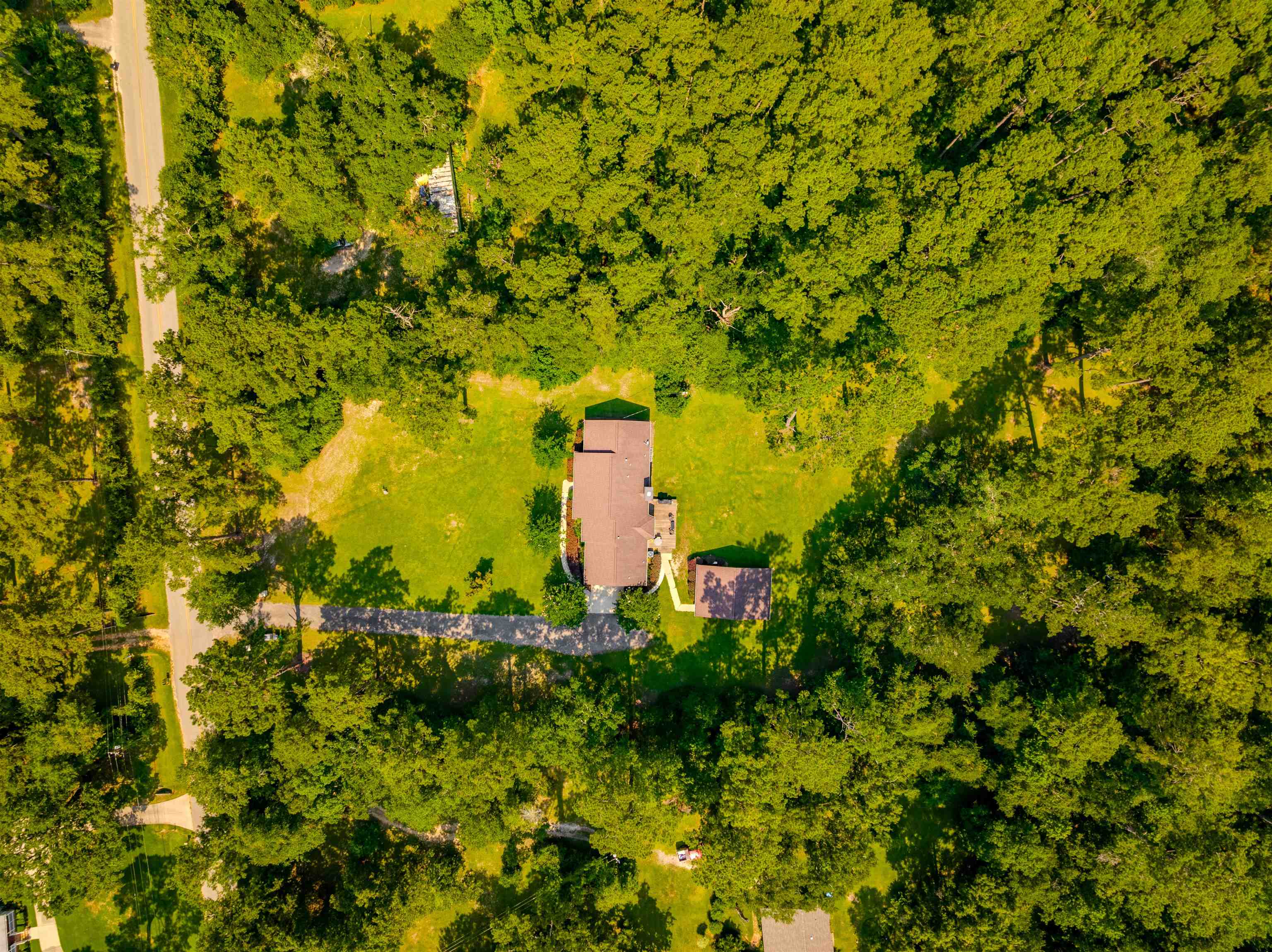 1178 Robin Kay Road Tallahassee, FL 32312 - Photo 13 of 48 Gallery Image 13
