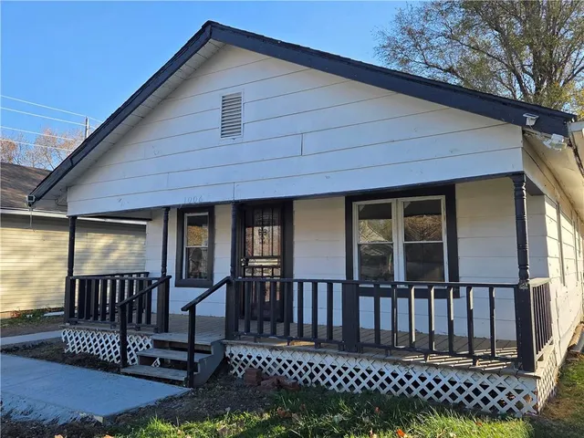 $98,000 | 1006 West Cliff Street, St. Joseph, MO 64504