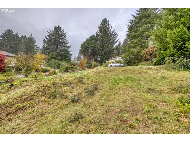 $239,000 | 729 Northwest Highland Drive, Waldport, OR 97394