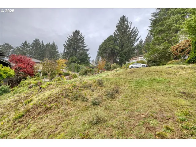 $239,000 | 729 Northwest Highland Drive, Waldport, OR 97394