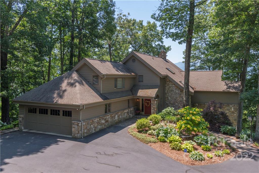 1044 Laurel Ridge Drive Waynesville, NC 28786 - Photo 1 of 45 Gallery Image 1