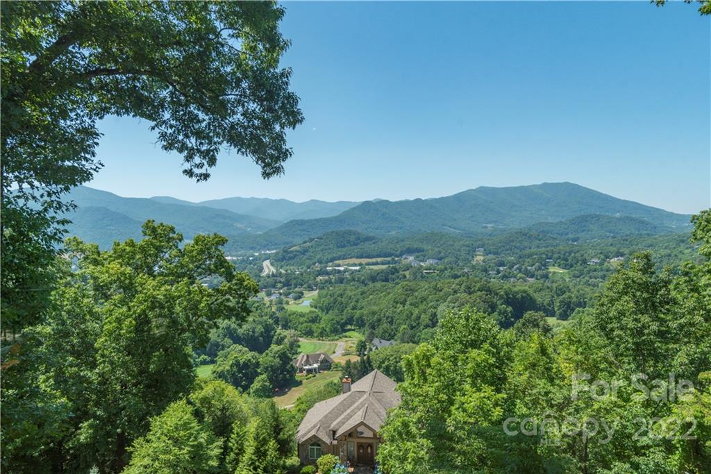 1044 Laurel Ridge Drive Waynesville, NC 28786 - Photo 14 of 45 Gallery Image 14