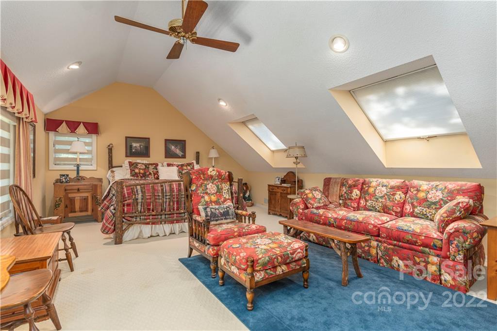 1044 Laurel Ridge Drive Waynesville, NC 28786 - Photo 38 of 45 Gallery Image 38
