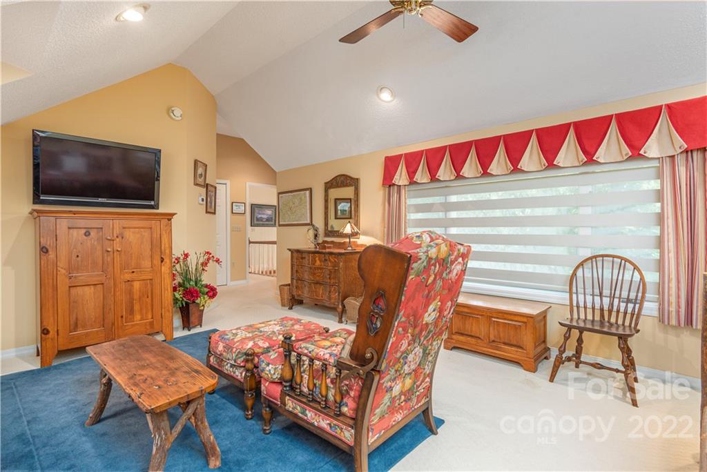 1044 Laurel Ridge Drive Waynesville, NC 28786 - Photo 39 of 45 Gallery Image 39