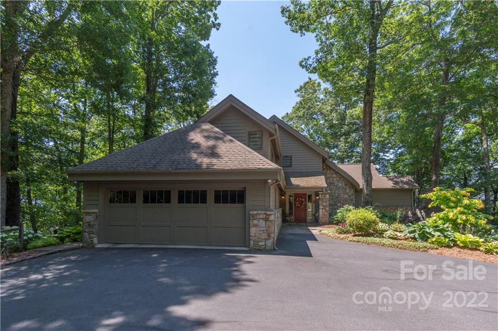 1044 Laurel Ridge Drive Waynesville, NC 28786 - Photo 6 of 45 Gallery Image 6