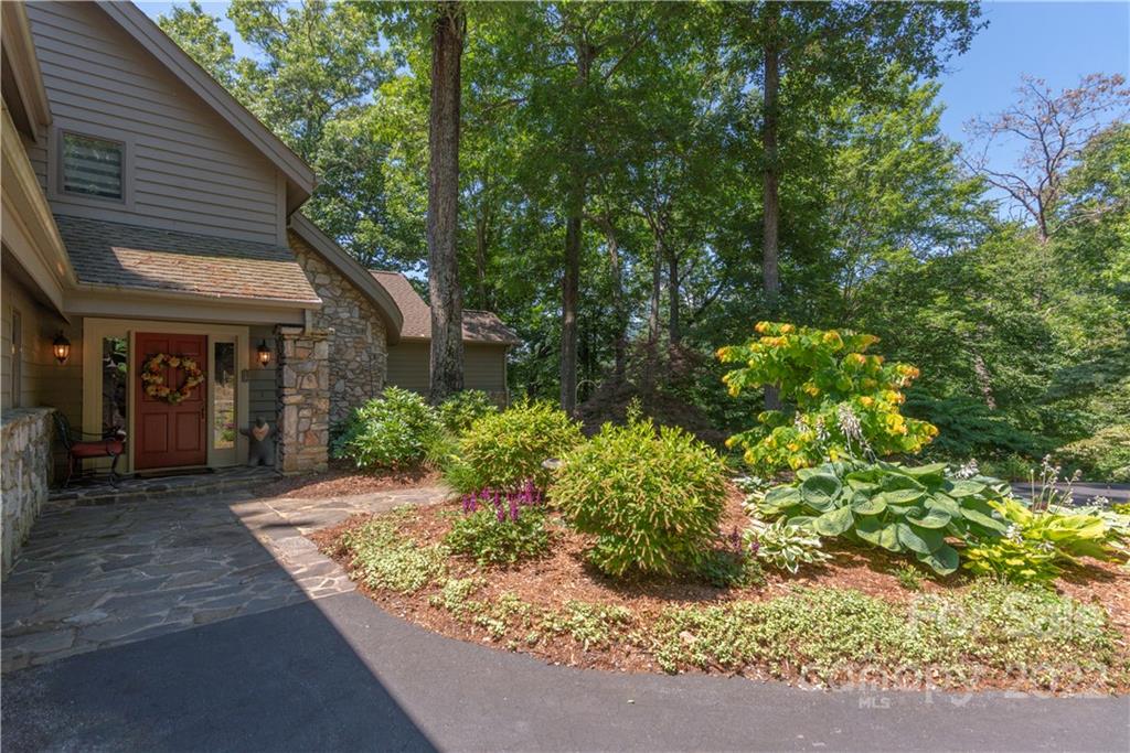 1044 Laurel Ridge Drive Waynesville, NC 28786 - Photo 7 of 45 Gallery Image 7
