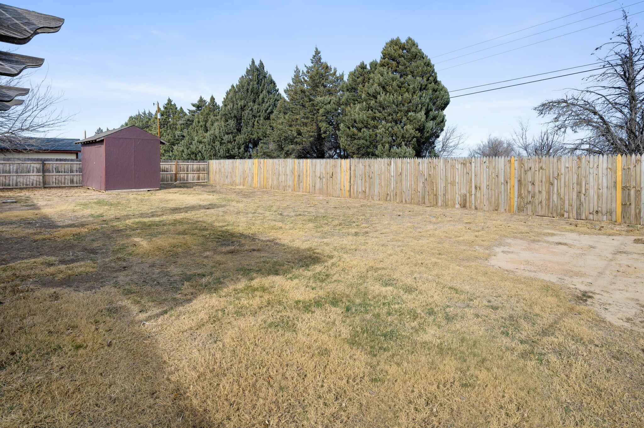 106 Del Norte Fritch, TX 79036 - Photo 19 of 21 a view of back yard of the house