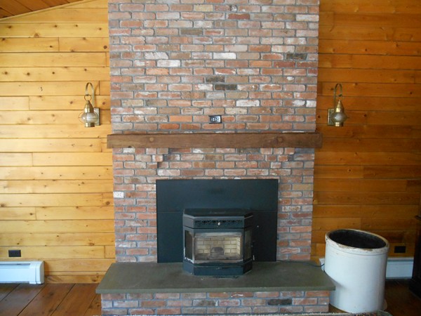 206 County Road Woodstock, CT 06281 - Photo 13 of 24 a room with a fireplace