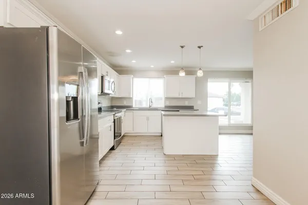 $370,000 | 6402 South 44th Street, Phoenix, AZ 85042