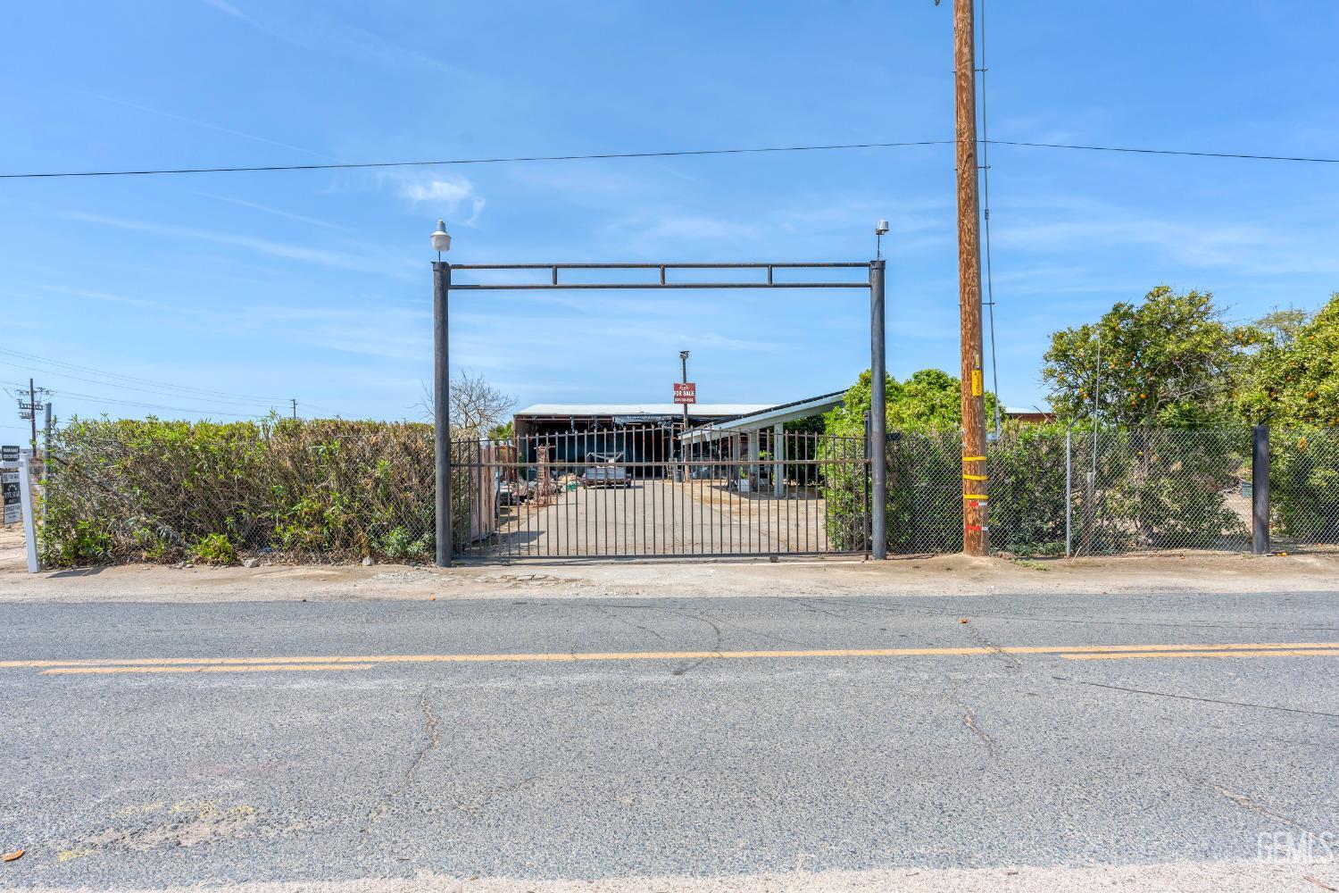 Undisclosed Address Delano, CA 93215 - Photo 58 of 72 a view of a tennis court
