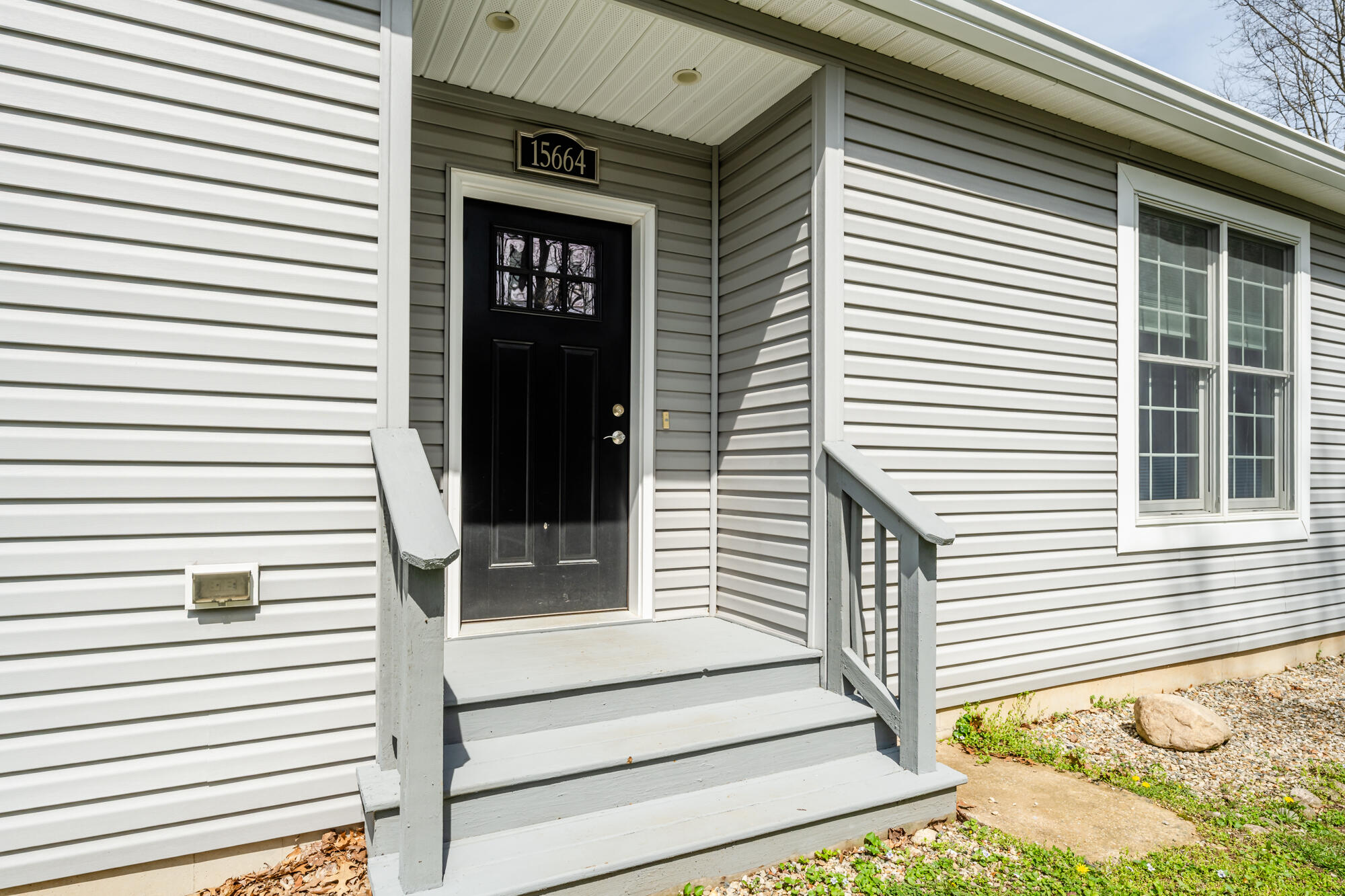 15664 Old Walton Road Buchanan, MI 49107 - Photo 5 of 36 old walton-106