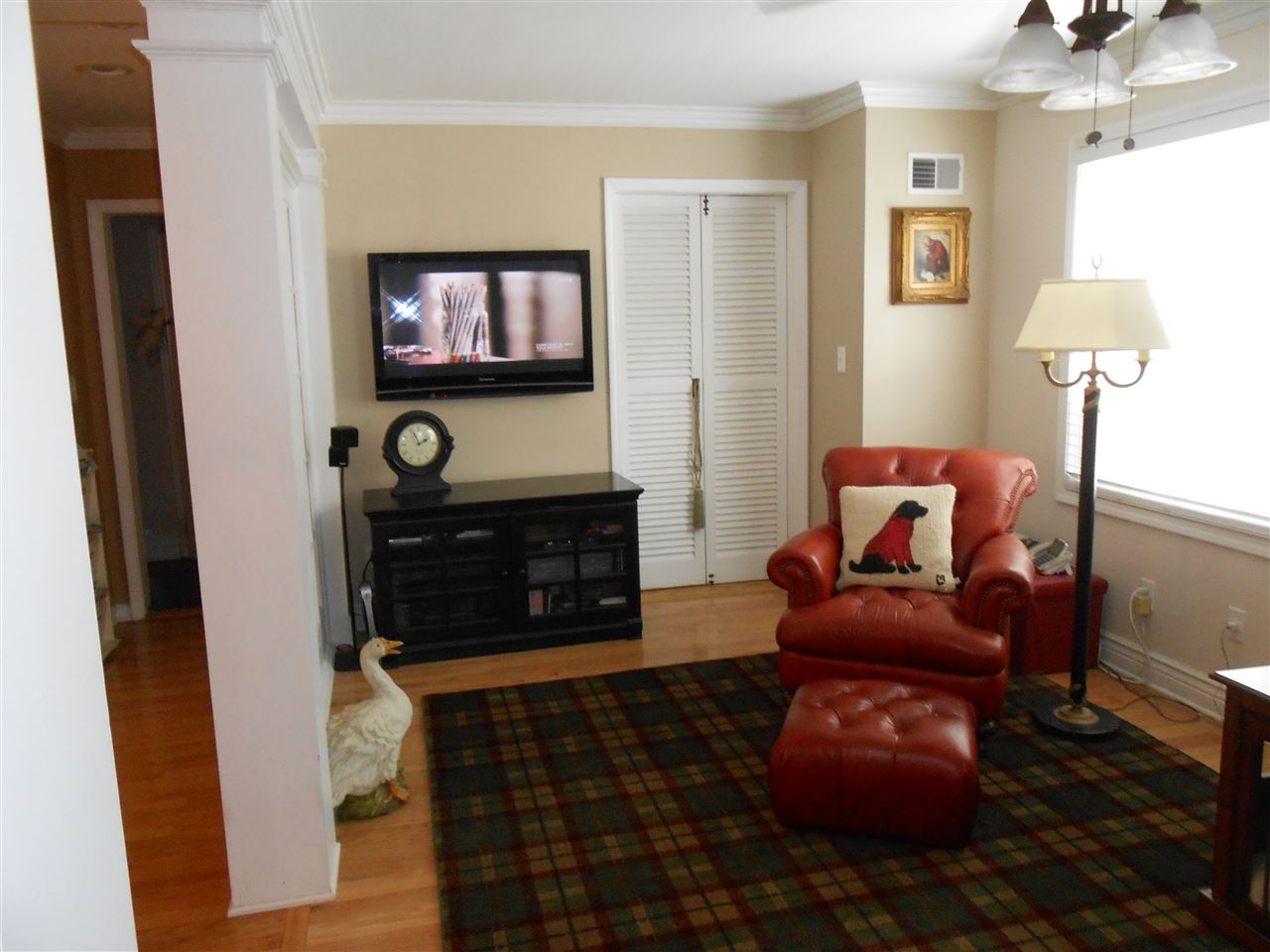 857 Hawthorne Road Grosse Pointe, MI 48236 - Photo 8 of 44 31352418-7.JPG