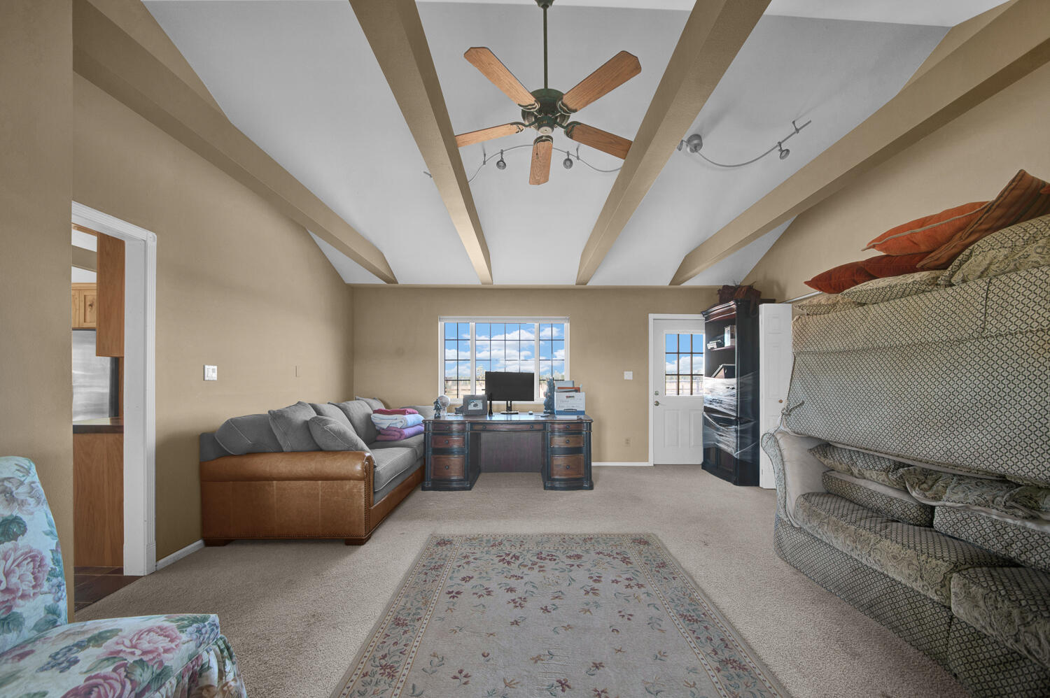 67100 Fryrear Road Bend, OR 97703 - Photo 29 of 38 a living room with furniture and a large window