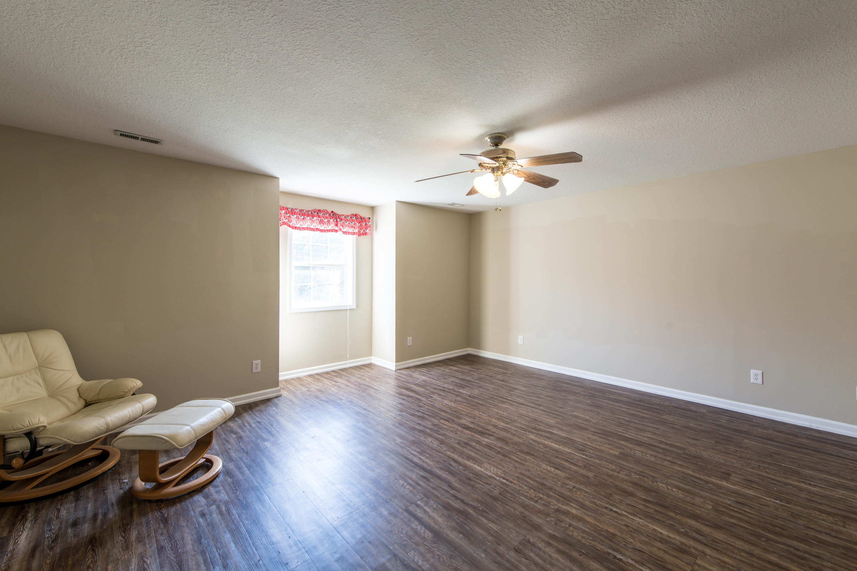 885 Bull Run Road Luttrell, TN 37779 - Photo 22 of 31 855 Bull Run Rd-22 large 3rd bedroom