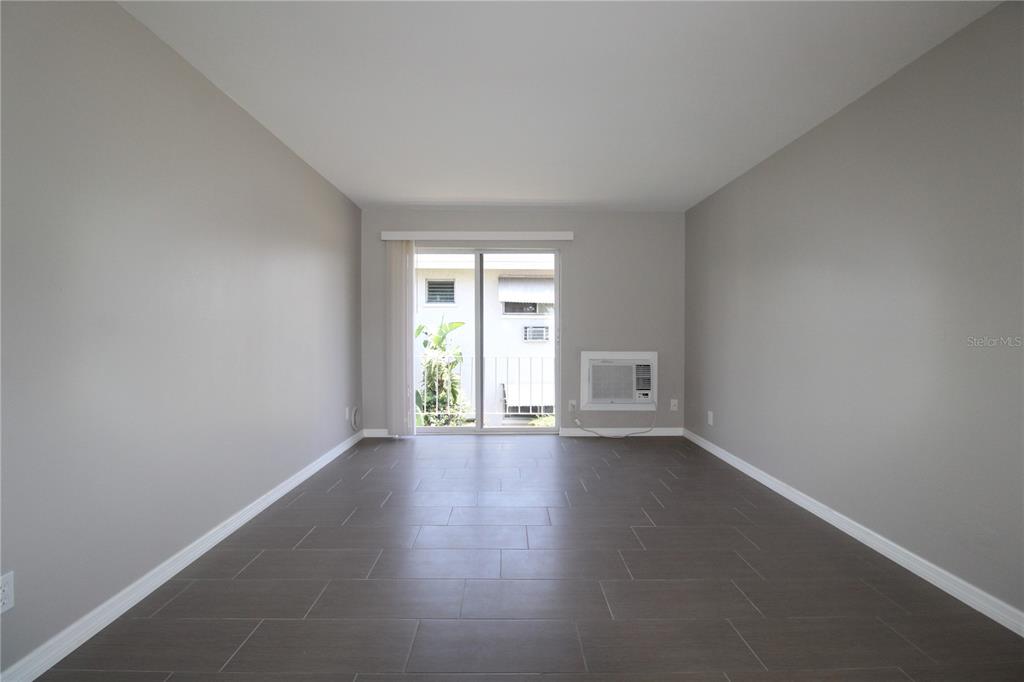 3001 Bee Ridge Road, Unit 224 Sarasota, FL 34239 - Photo 6 of 19