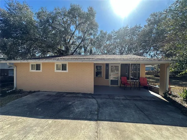 $1,400 | 5520 Ohio Avenue, Lady Lake, FL 32159