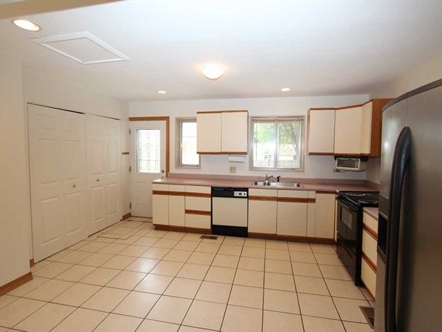 60 Golfview Road Lake Zurich, IL 60047 - Photo 5 of 19