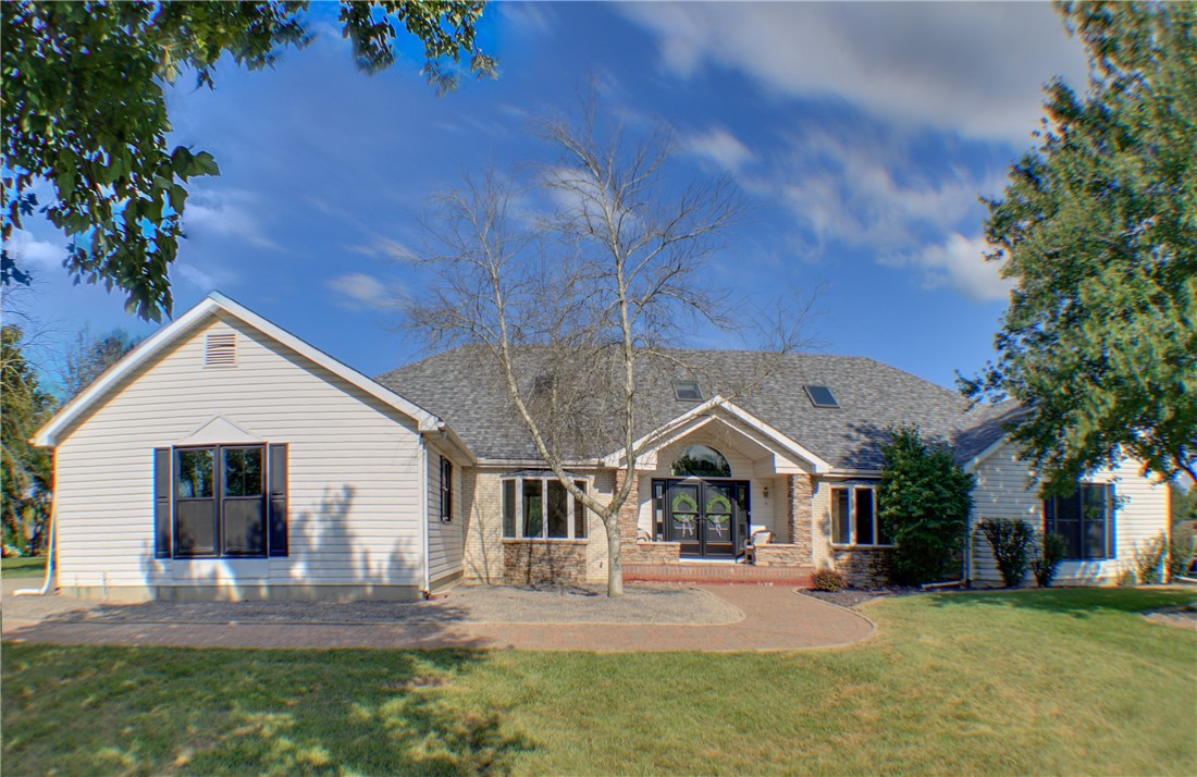 8194 Country Club Road Charleston, IL 61920 - Photo 1 of 39 Gallery Image 1