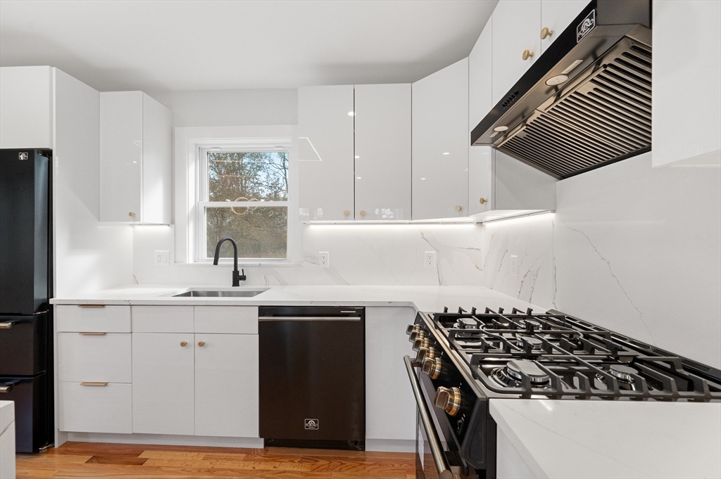 24 Rigby Street Clinton, MA 01510 - Photo 6 of 28 Gallery Image 6