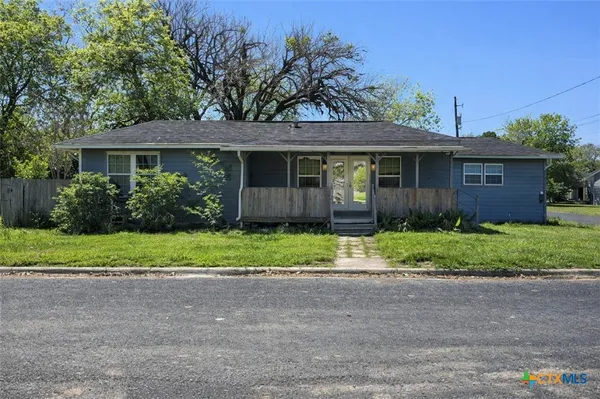 $96,000 | 2001 East Forrest Street, Victoria, TX 77901