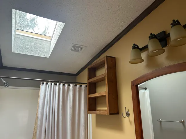 $389,900 | 1302 Old North Shore Road, Duluth, MN 55804