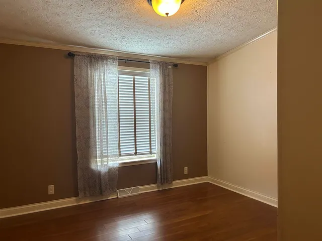 $389,900 | 1302 Old North Shore Road, Duluth, MN 55804