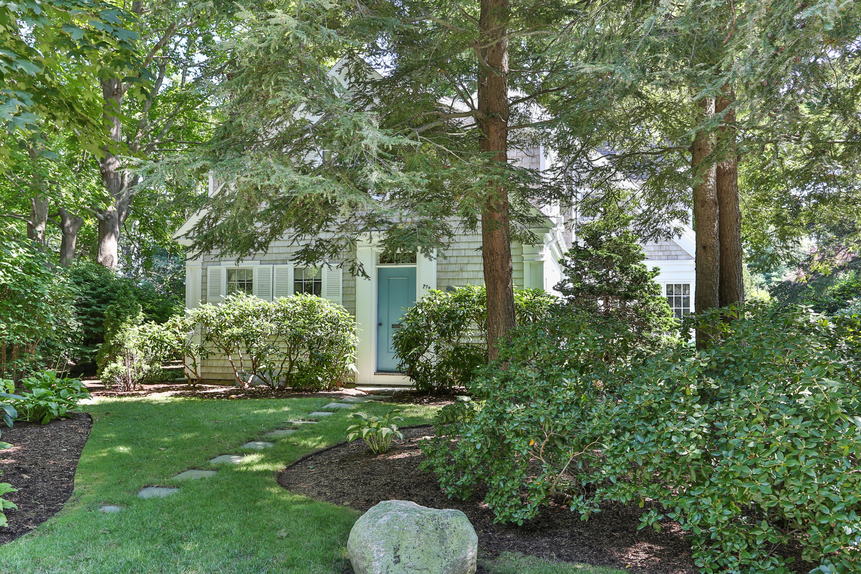 272 Tower Hill Road Osterville, MA 02655 - Photo 27 of 31 272TowerHillLR-1