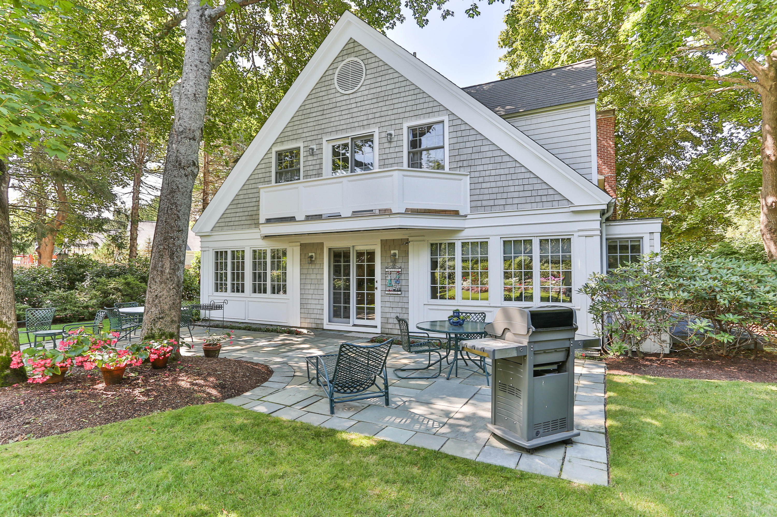 272 Tower Hill Road Osterville, MA 02655 - Photo 3 of 31 272TowerHillLR-25