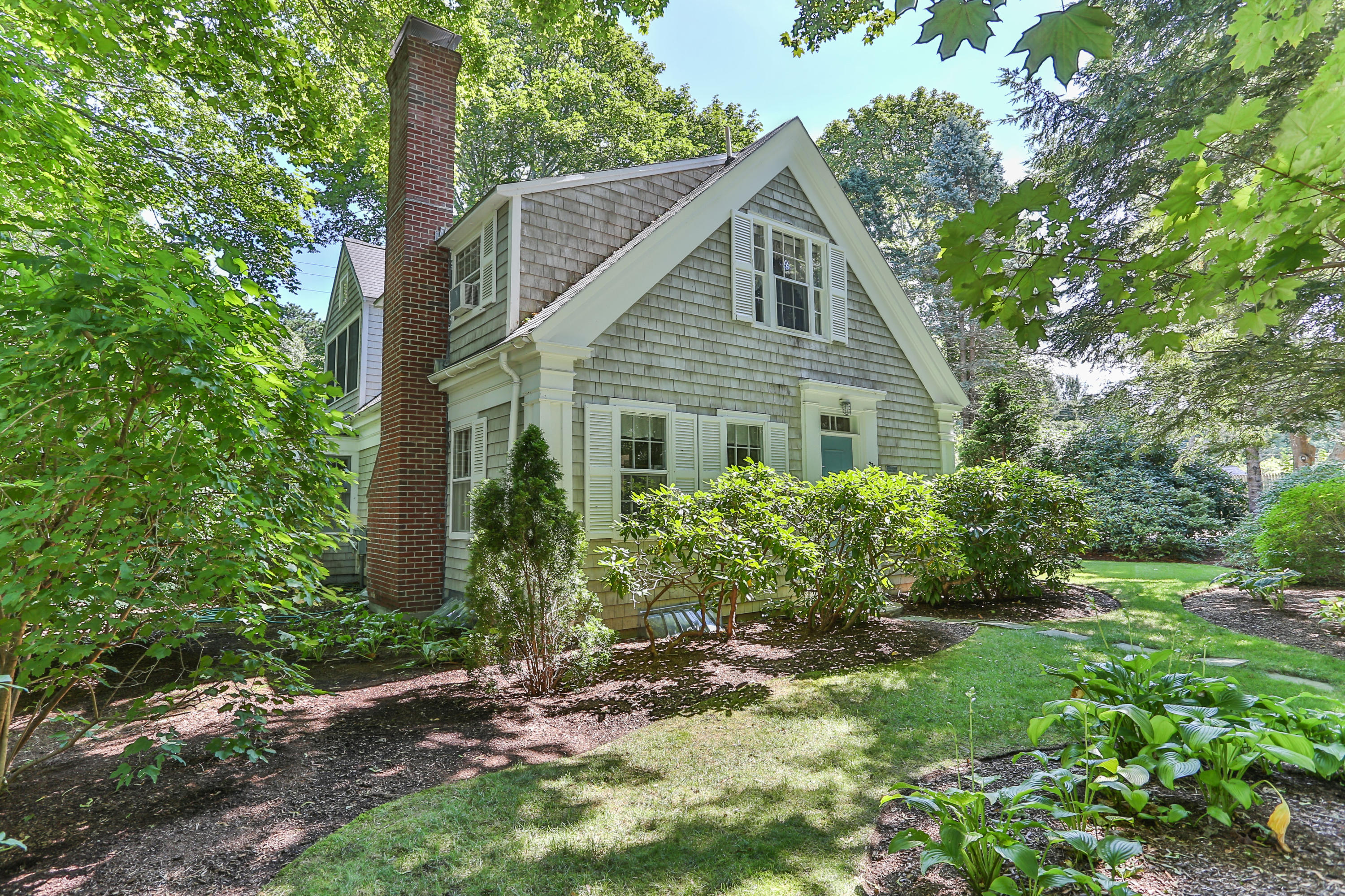 272 Tower Hill Road Osterville, MA 02655 - Photo 5 of 31 272TowerHillLR-3