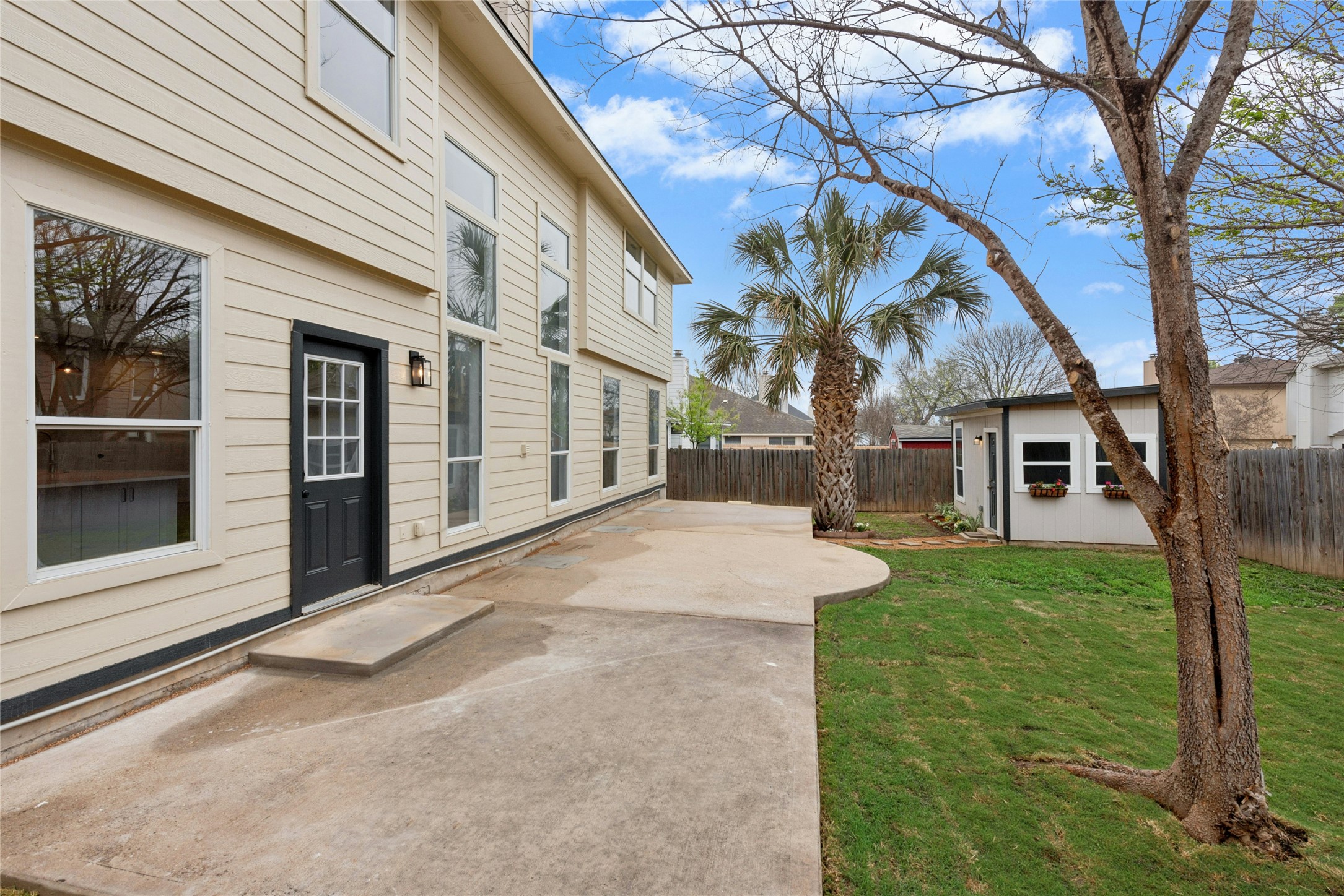 813 Caribou Ridge Trail Pflugerville, TX 78660 - Photo 38 of 39 a view of a house with a yard