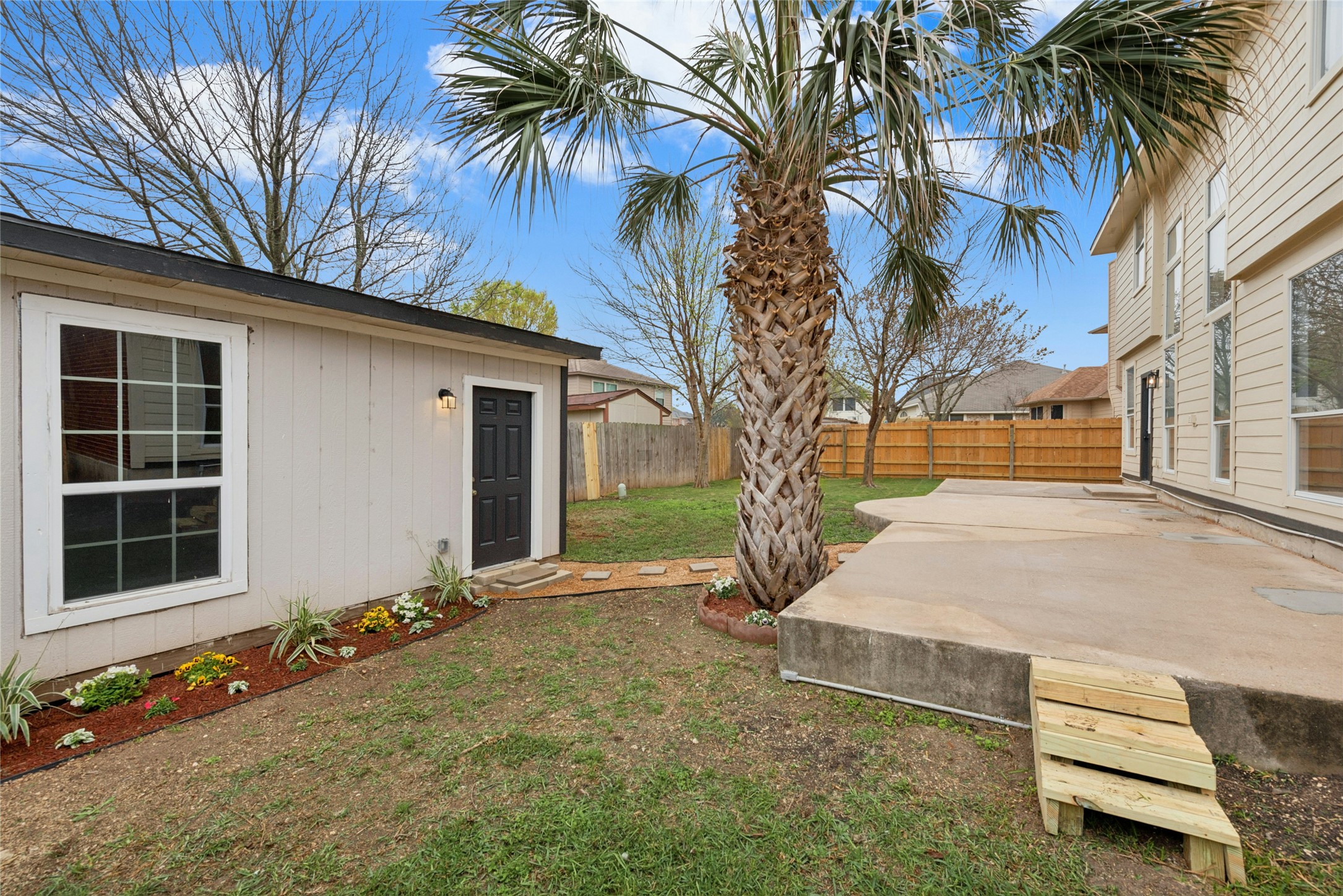 813 Caribou Ridge Trail Pflugerville, TX 78660 - Photo 39 of 39 a front view of a house with a yard and garage