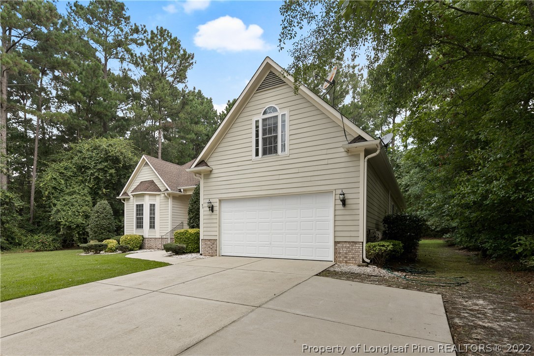 95 Crystal Point Sanford, NC 27332 - Photo 2 of 33