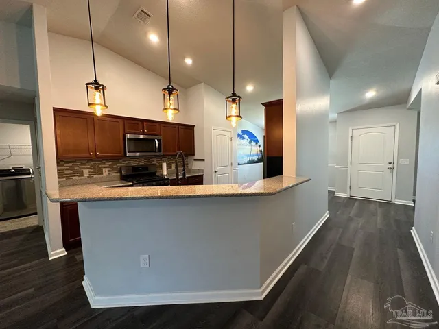 $2,200 | 4723 Determination Court, Milton, FL 32570