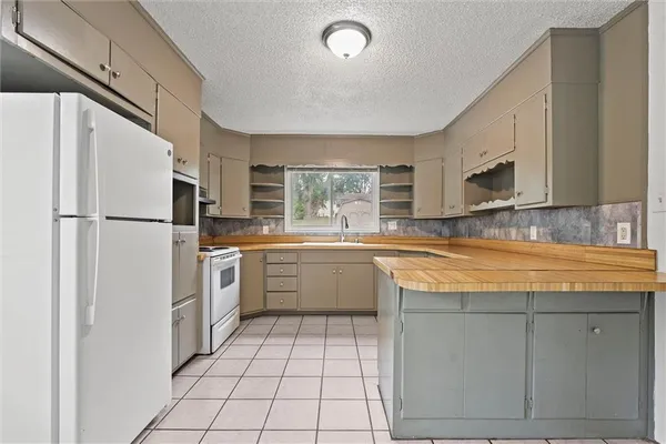 $215,000 | 701 West 24th Street, Independence, MO 64055