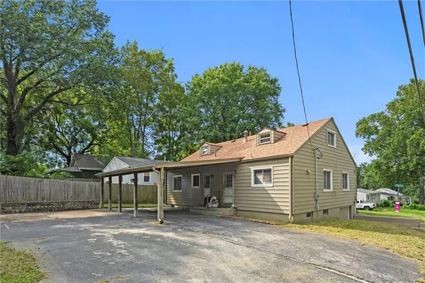 $215,000 | 701 West 24th Street, Independence, MO 64055