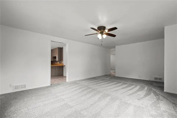 $215,000 | 701 West 24th Street, Independence, MO 64055