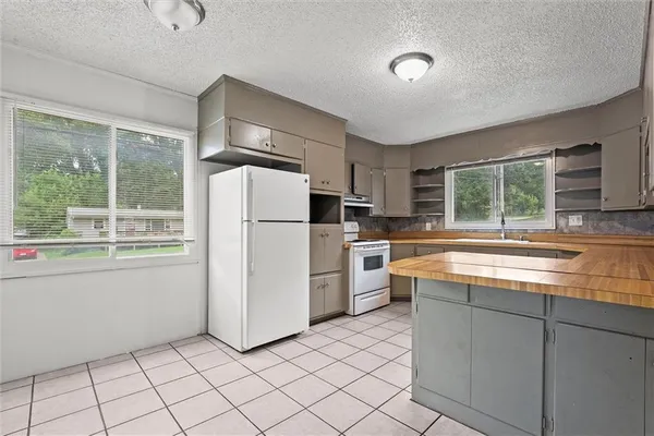 $215,000 | 701 West 24th Street, Independence, MO 64055