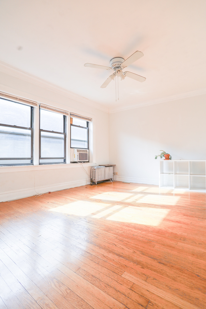 2948 North Seeley Avenue, Unit 2 Chicago, IL 60618 - Photo 2 of 9