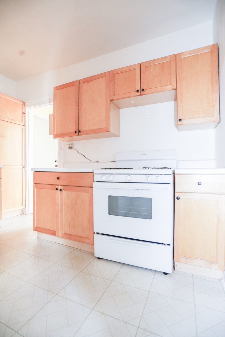 2948 North Seeley Avenue, Unit 2 Chicago, IL 60618 - Photo 4 of 9