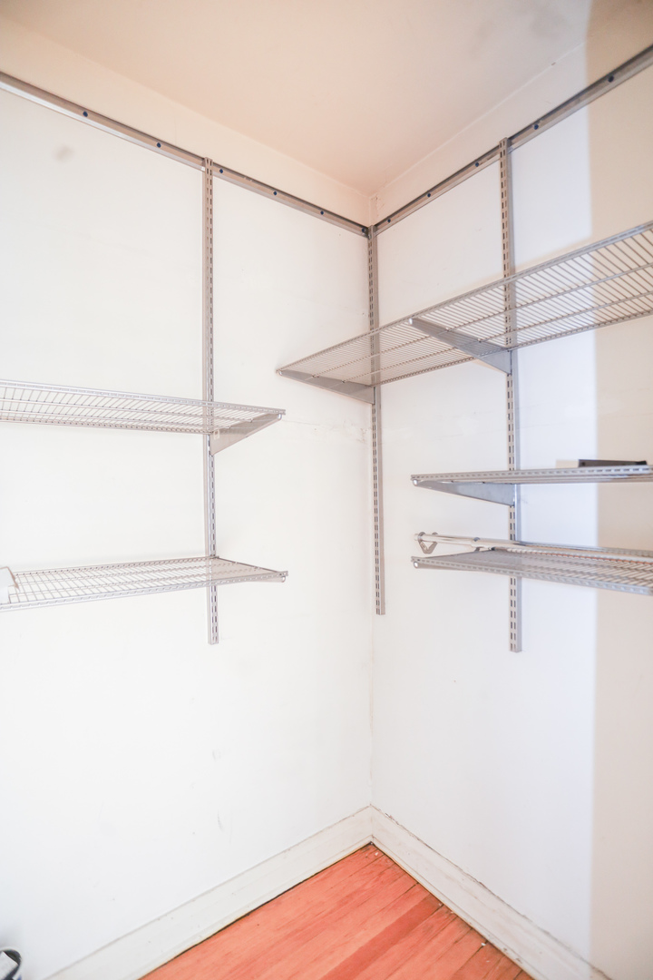 2948 North Seeley Avenue, Unit 2 Chicago, IL 60618 - Photo 8 of 9