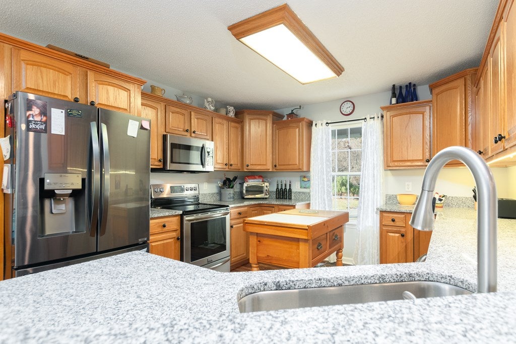 1295 West Ridge Road Wytheville, VA 24382 - Photo 16 of 48 Gallery Image 16