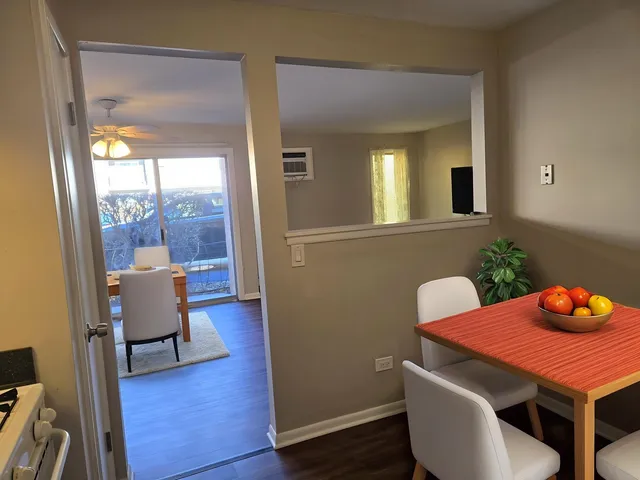 $1,500 | 4712 West 107th Street, Unit 1D, Oak Lawn, IL 60453