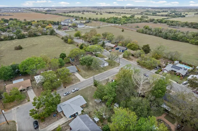 $315,000 | 1100 Monte Vista Drive, Lockhart, TX 78644