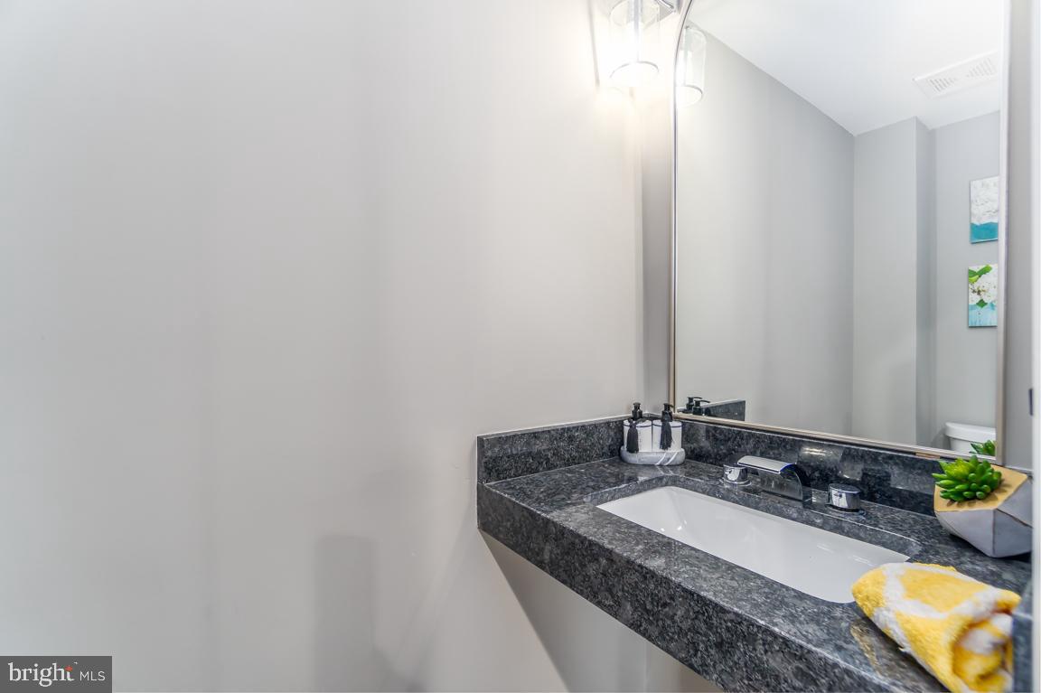413 Rittenhouse Street Northwest Washington, DC 20011 - Photo 19 of 27