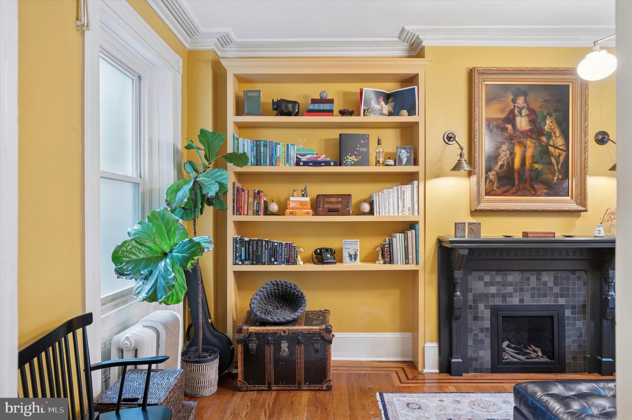 978 North 5th Street Philadelphia, PA 19123 - Photo 15 of 36 a living room with furniture and a fireplace