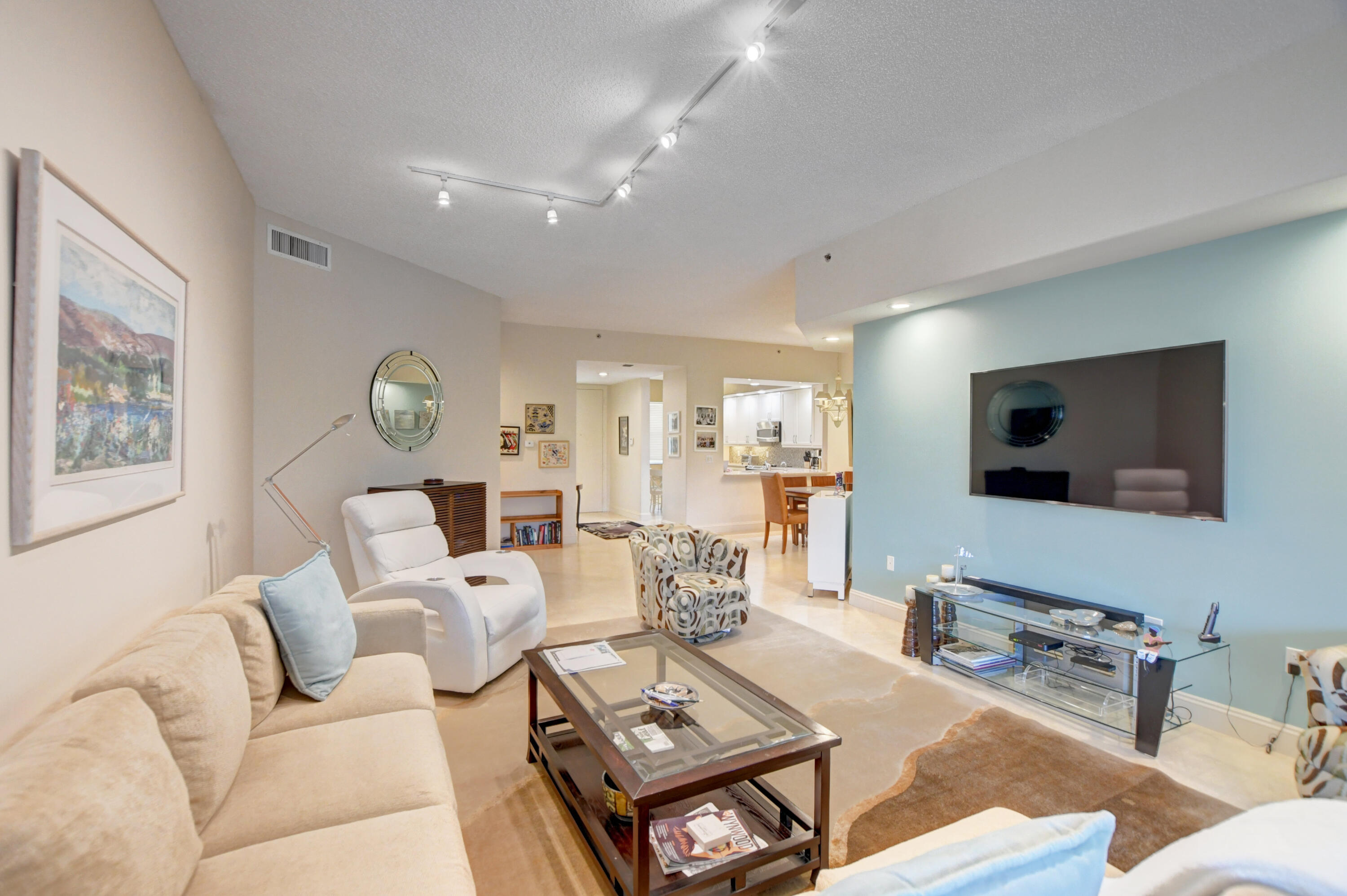2471 Northwest 59th Street, Unit 804 Boca Raton, FL 33496 - Photo 19 of 68 living area
