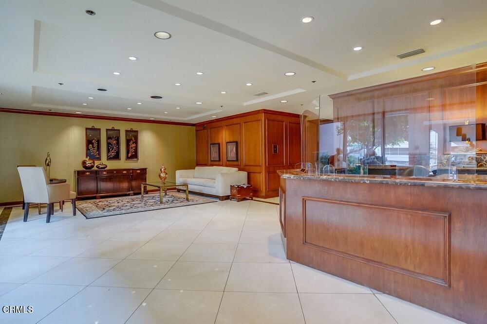 222 Monterey Road, Unit 1103 Glendale, CA 91206 - Photo 9 of 68 222-monterey-rd-009_web