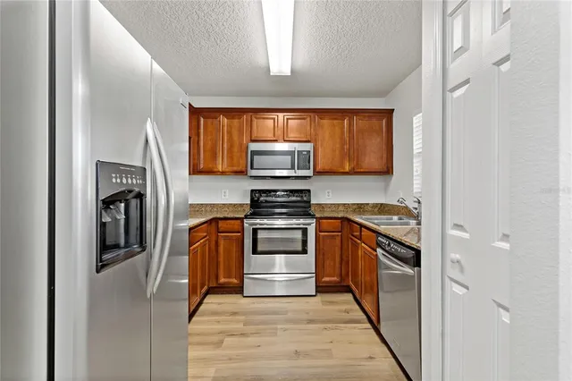 $1,695 | 213 Penmark Stone Place, Valrico, FL 33594