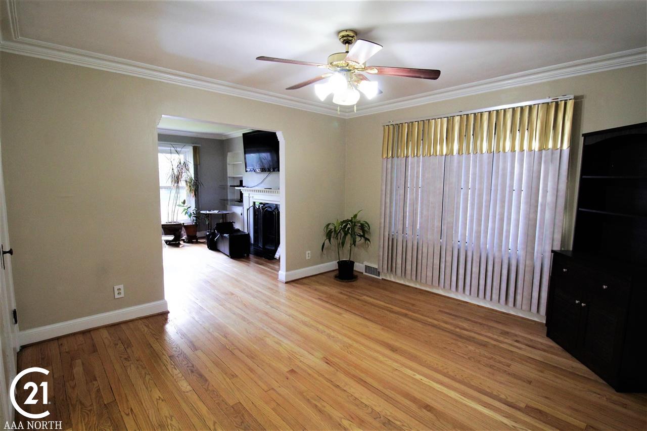 5084 Yorkshire Road Detroit, MI 48224 - Photo 8 of 28 50042376-7.JPG
